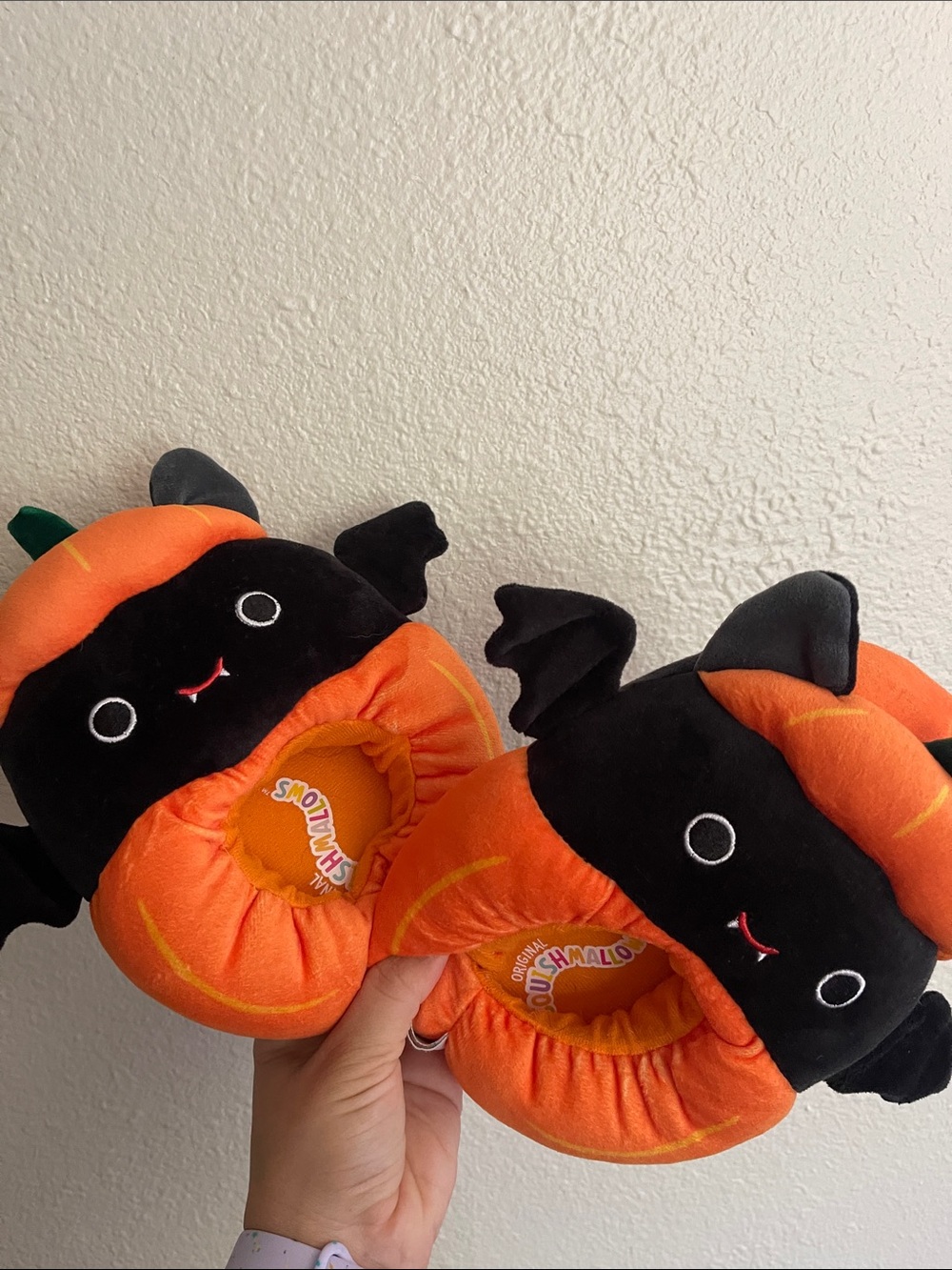 (🎃 5 for $15) Squishmallow Pumpkin Bat slippers